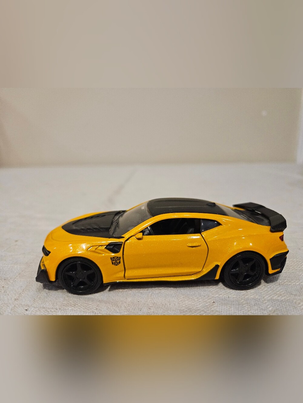 Jada Toys Metals Transformers Last Knight Bumblebee 1:32 Scale 2016 Chevy Camaro